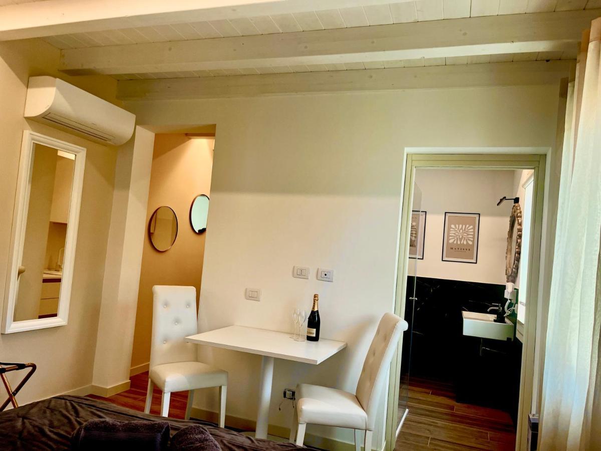 Star Soave Rooms - Locazione Turistica Buitenkant foto