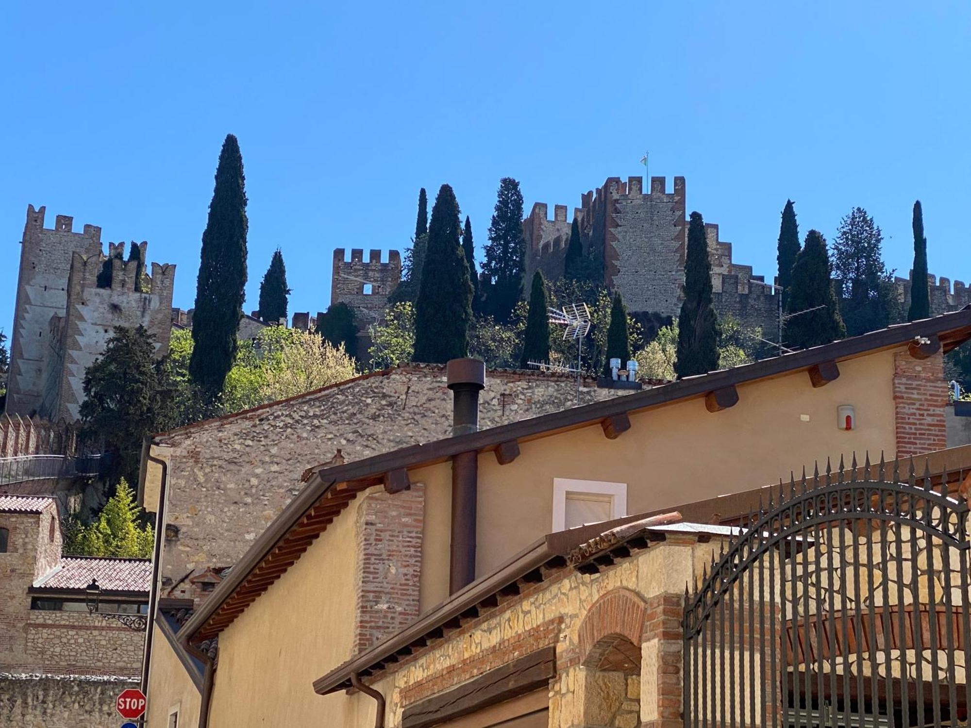 Star Soave Rooms - Locazione Turistica Buitenkant foto